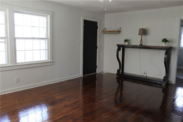 513 N Oak Street, Harrison, AR 72601