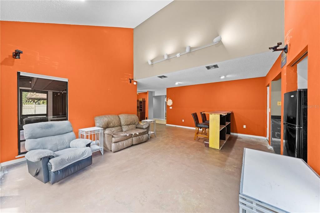 Image 15 of property listing at 1870 KING EDWARD DRIVE, Kissimmee, FL 34744