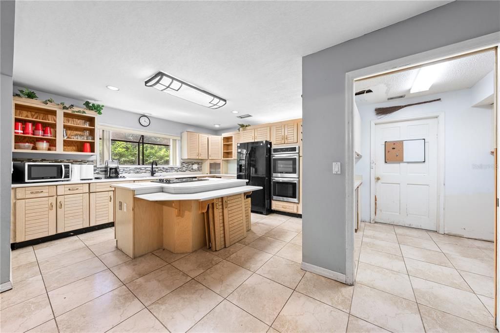 Image 17 of property listing at 1870 KING EDWARD DRIVE, Kissimmee, FL 34744