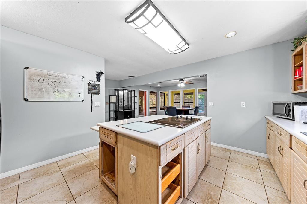 Image 20 of property listing at 1870 KING EDWARD DRIVE, Kissimmee, FL 34744