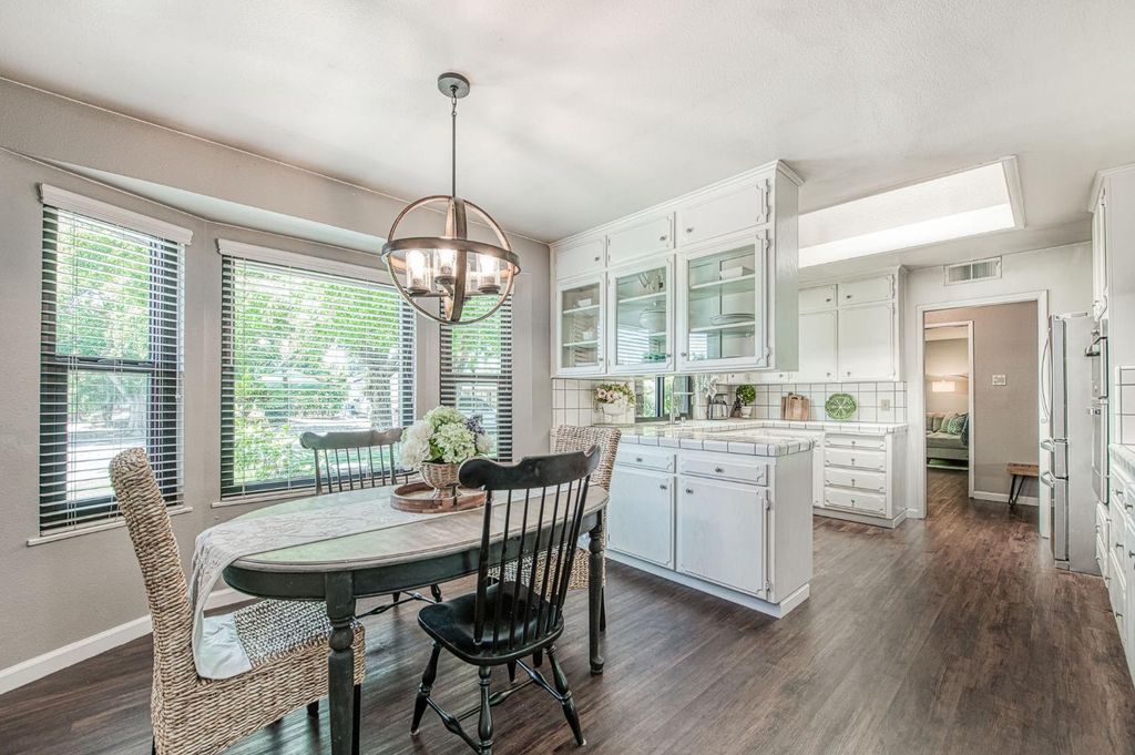 Image 10 of property listing at 7668 N Hayston Avenue, Fresno, CA 93720