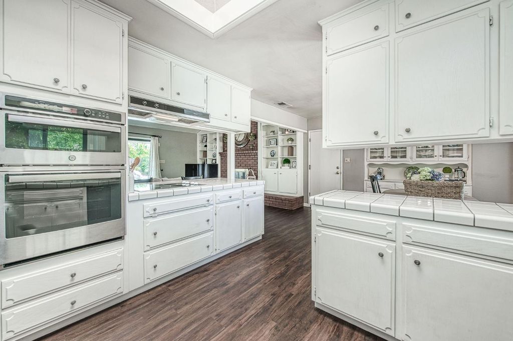 Image 13 of property listing at 7668 N Hayston Avenue, Fresno, CA 93720