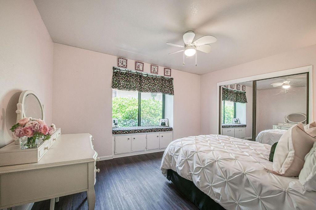 Image 16 of property listing at 7668 N Hayston Avenue, Fresno, CA 93720