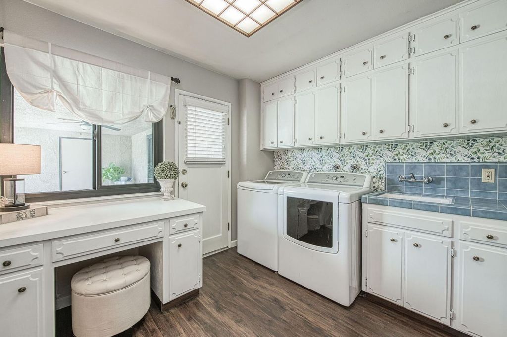 Image 17 of property listing at 7668 N Hayston Avenue, Fresno, CA 93720
