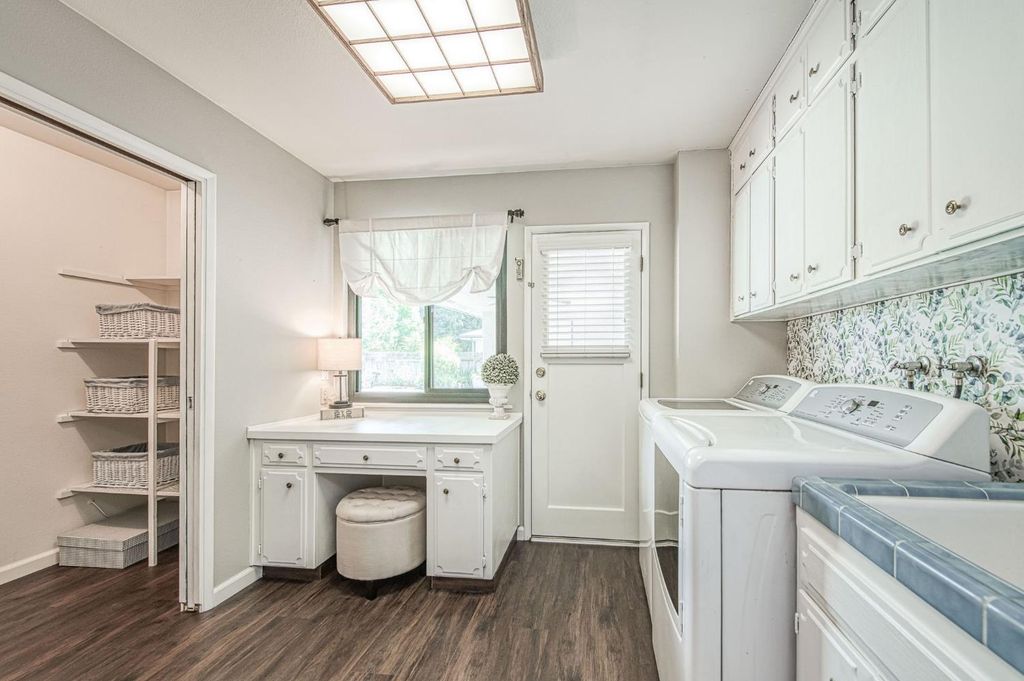 Image 18 of property listing at 7668 N Hayston Avenue, Fresno, CA 93720