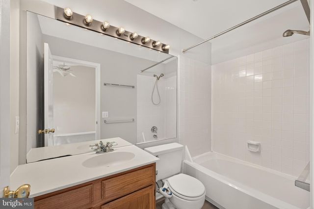 43535 PLANTATION TER, Ashburn, VA 20147