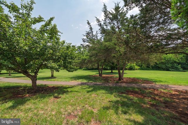 43535 PLANTATION TER, Ashburn, VA 20147