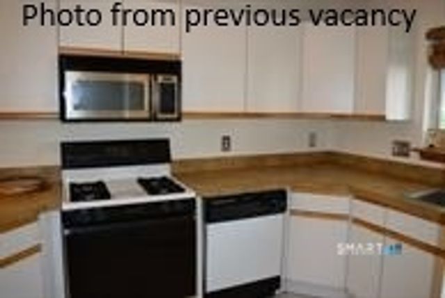 3409 Whitney Avenue APT 11, Hamden, CT 06518