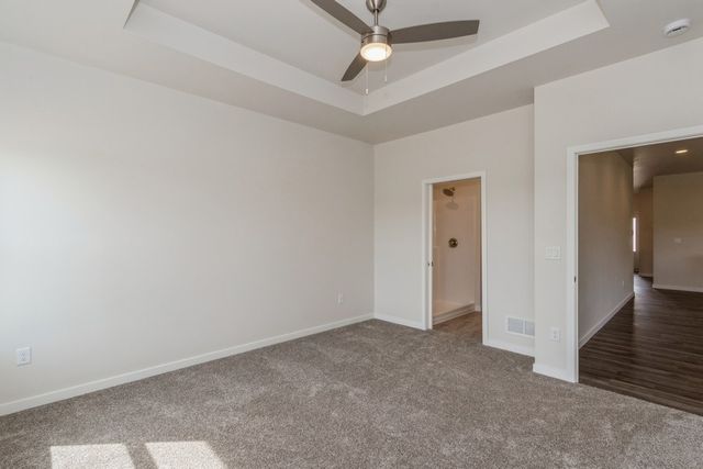 1038 Highland Trail, Solon, IA 52333