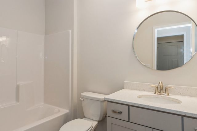 1038 Highland Trail, Solon, IA 52333