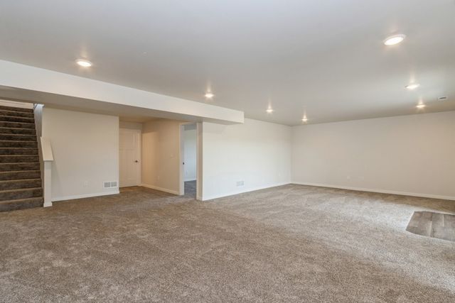 1038 Highland Trail, Solon, IA 52333