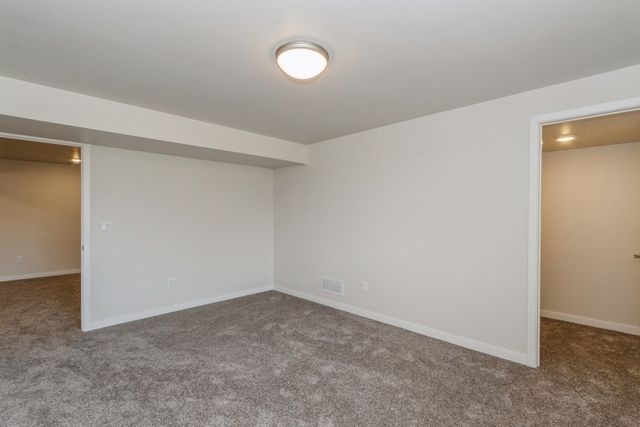 1038 Highland Trail, Solon, IA 52333