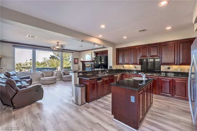 3258 Dove Run Creek Drive, Las Vegas, NV 89135