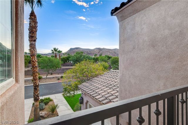 3258 Dove Run Creek Drive, Las Vegas, NV 89135