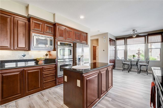 3258 Dove Run Creek Drive, Las Vegas, NV 89135