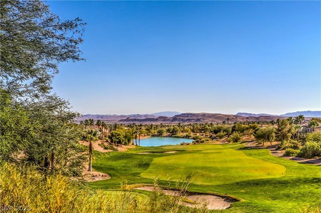 3258 Dove Run Creek Drive, Las Vegas, NV 89135