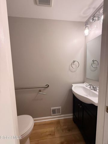 15 Birch Lane, Voorheesville, NY 12186