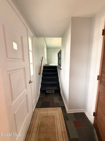 15 Birch Lane, Voorheesville, NY 12186