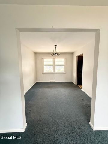 15 Birch Lane, Voorheesville, NY 12186