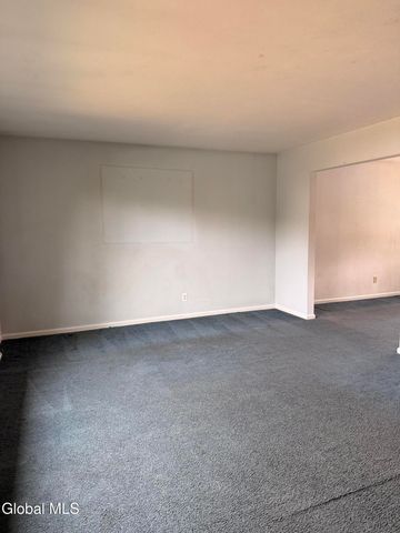 15 Birch Lane, Voorheesville, NY 12186