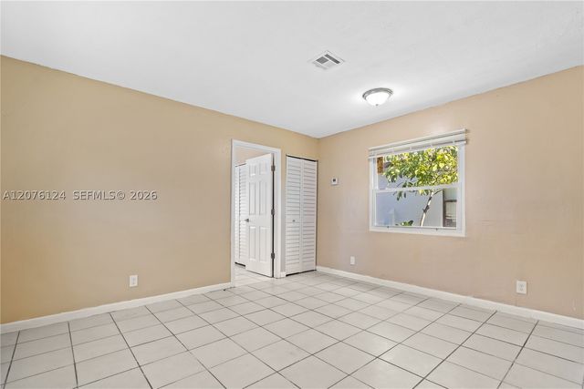 1022 NW 6th Ave, Fort Lauderdale, FL 33311