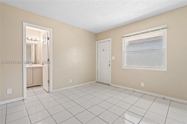 1022 NW 6th Ave, Fort Lauderdale, FL 33311