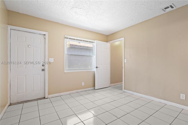 1022 NW 6th Ave, Fort Lauderdale, FL 33311