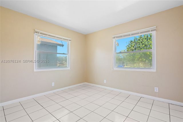 1022 NW 6th Ave, Fort Lauderdale, FL 33311