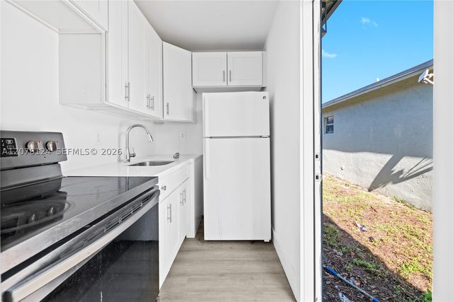 1022 NW 6th Ave, Fort Lauderdale, FL 33311