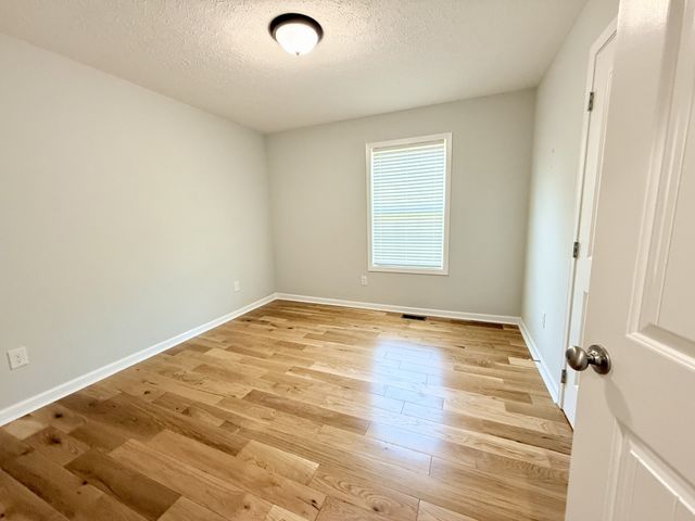 1151 Hurricane Rd, Tullahoma, TN 37388