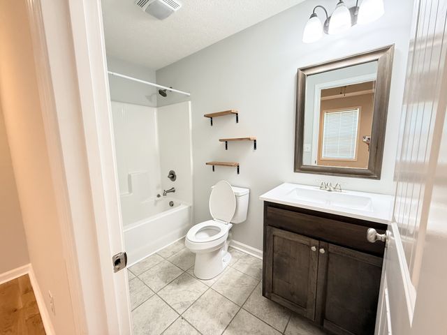 1151 Hurricane Rd, Tullahoma, TN 37388