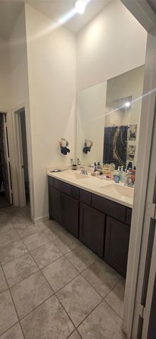 3905 Ford Drive, Heartland, TX 75126