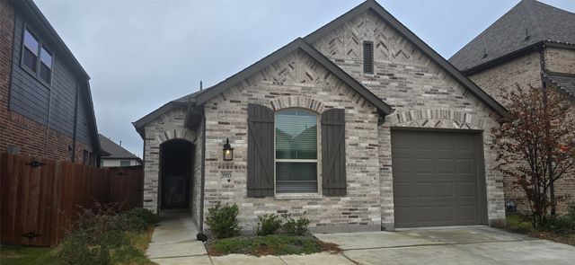 3905 Ford Drive, Heartland, TX 75126