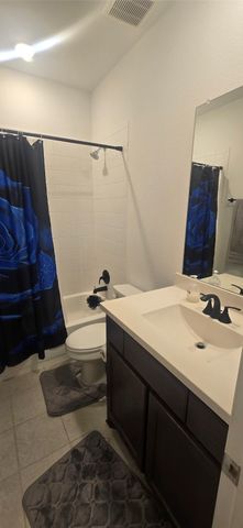 3905 Ford Drive, Heartland, TX 75126