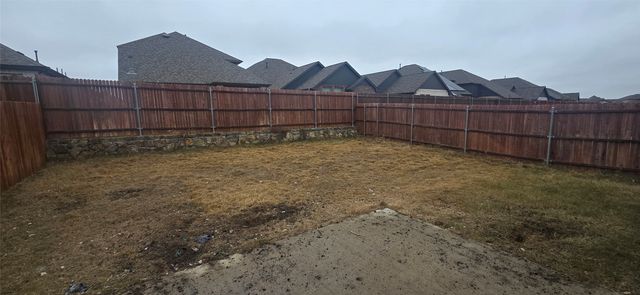 3905 Ford Drive, Heartland, TX 75126
