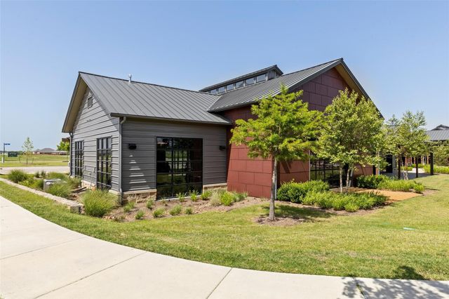 3905 Ford Drive, Heartland, TX 75126