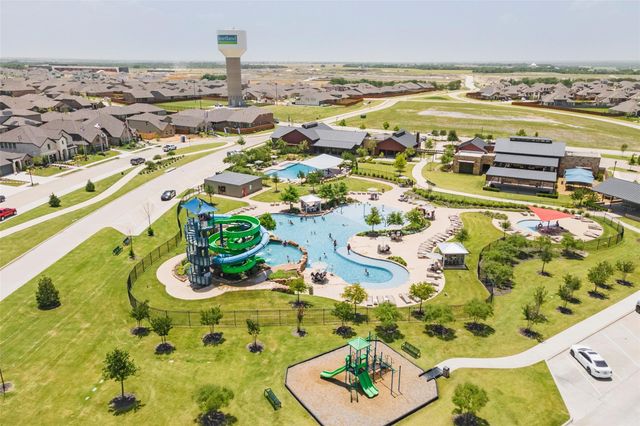 3905 Ford Drive, Heartland, TX 75126