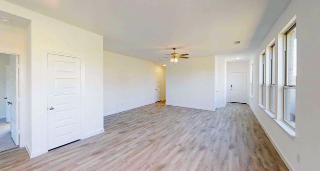 3905 Ford Drive, Heartland, TX 75126