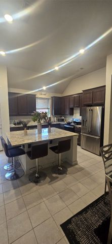 3905 Ford Drive, Heartland, TX 75126