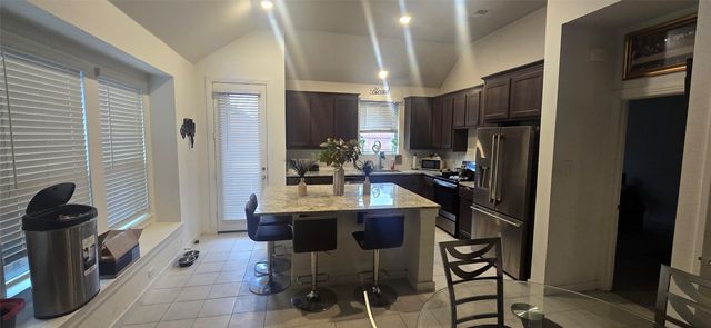 3905 Ford Drive, Heartland, TX 75126