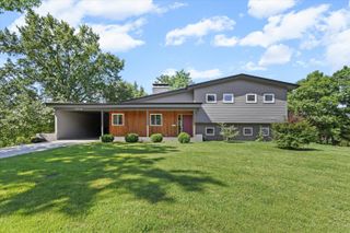 2002 VALLEYVIEW RD, Columbia, MO 65201