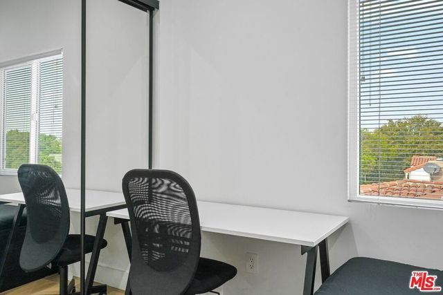 1842 S Sycamore Avenue, Los Angeles, CA 90019