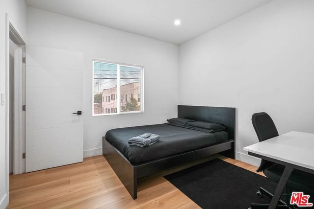 1842 S Sycamore Avenue, Los Angeles, CA 90019