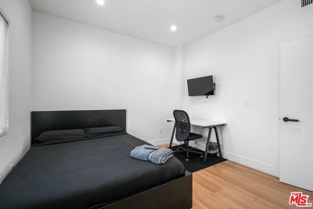 1842 S Sycamore Avenue, Los Angeles, CA 90019