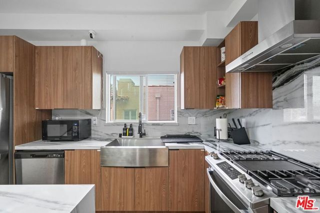 1842 S Sycamore Avenue, Los Angeles, CA 90019