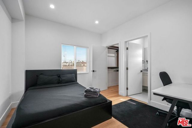 1842 S Sycamore Avenue, Los Angeles, CA 90019