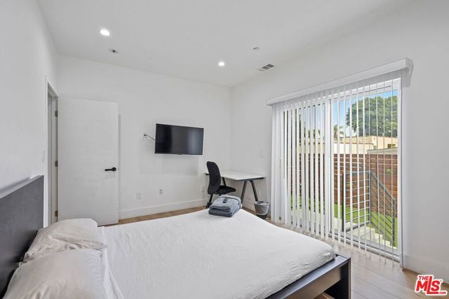 1842 S Sycamore Avenue, Los Angeles, CA 90019