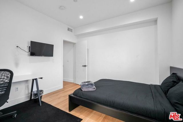 1842 S Sycamore Avenue, Los Angeles, CA 90019