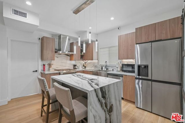 1842 S Sycamore Avenue, Los Angeles, CA 90019