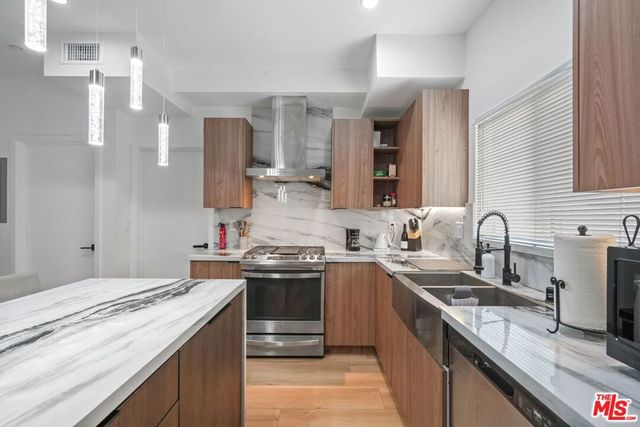 1842 S Sycamore Avenue, Los Angeles, CA 90019